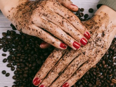 NEED BOOST IN YOUR BEAUTY ? COFFEE BENEFITS BOTH SKIN AND HAIR